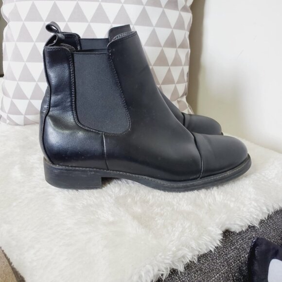 Kenneth Cole Insulated Leather Black Chelsea Boots 8 - Picture 6 of 6